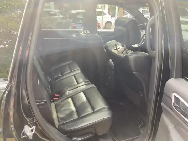 JEEP GRAND CHEROKEE OVERLAND (12/15)