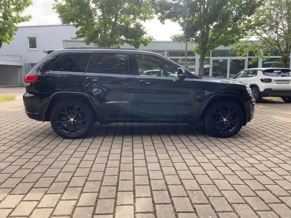 JEEP GRAND CHEROKEE OVERLAND (3/15)