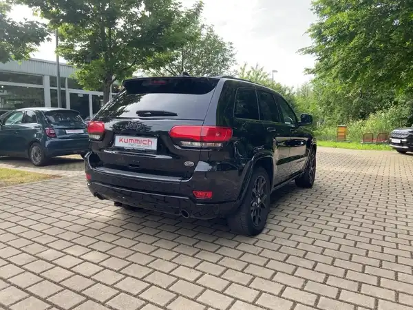 JEEP GRAND CHEROKEE OVERLAND (4/15)