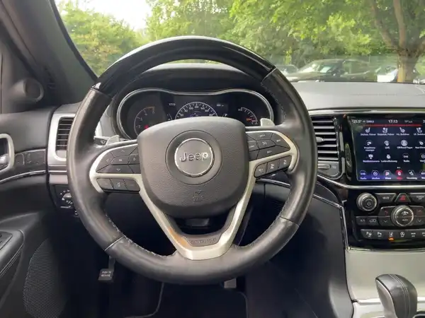 JEEP GRAND CHEROKEE OVERLAND (9/15)