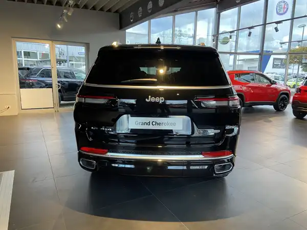 JEEP GRAND CHEROKEE SUMMIT (5/14)