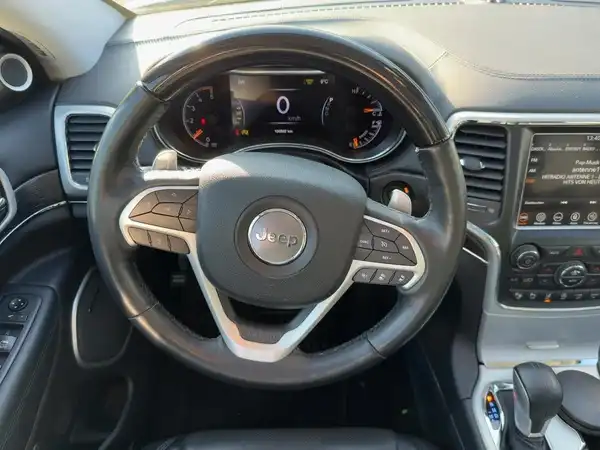 JEEP GRAND CHEROKEE SUMMIT (9/15)