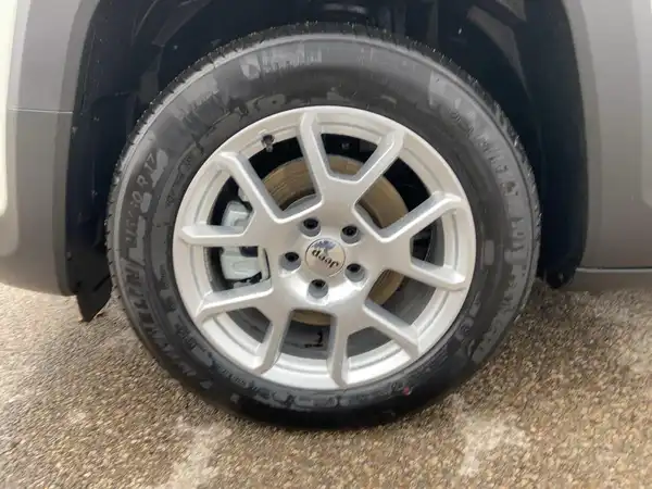 JEEP RENEGADE LIMITED (7/15)