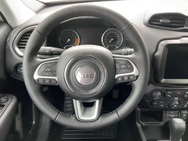 JEEP RENEGADE LIMITED (9/15)