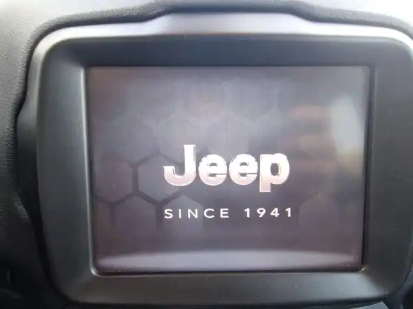 JEEP RENEGADE LIMITED (10/15)