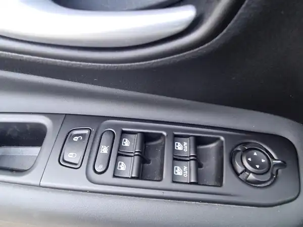 JEEP RENEGADE (14/15)