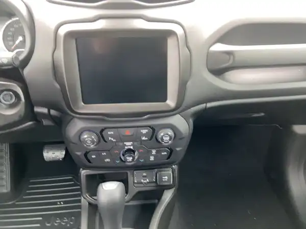 JEEP RENEGADE (10/15)