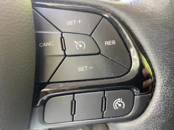 JEEP RENEGADE (14/15)