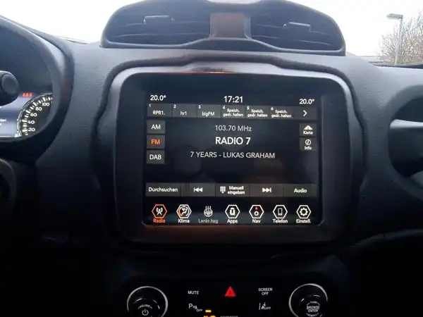 JEEP RENEGADE LIMITED (10/15)