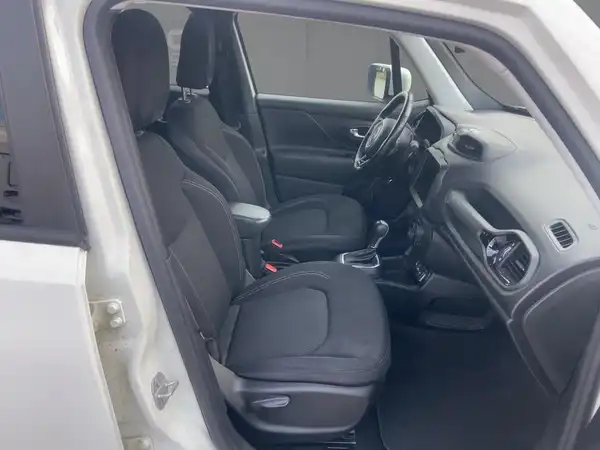 JEEP RENEGADE LIMITED (11/15)