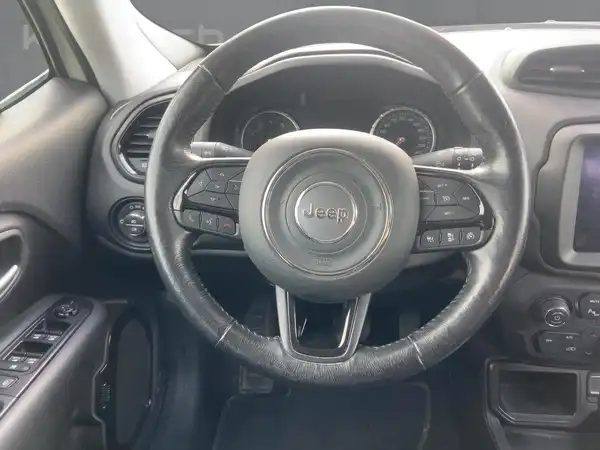 JEEP RENEGADE LIMITED (9/15)