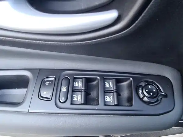 JEEP RENEGADE (14/15)