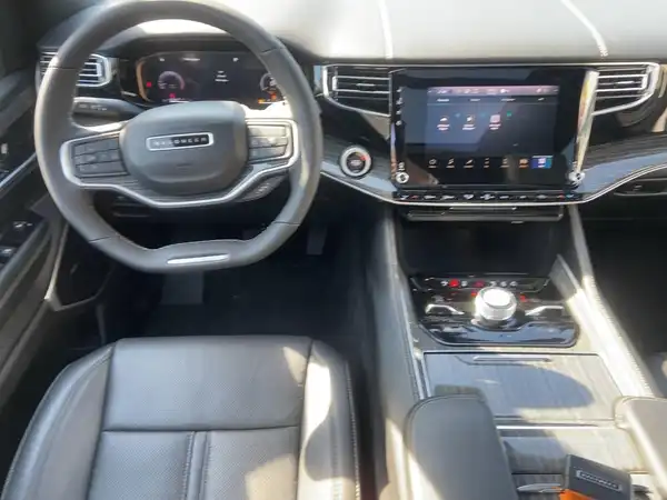 JEEP WAGONEER (8/15)