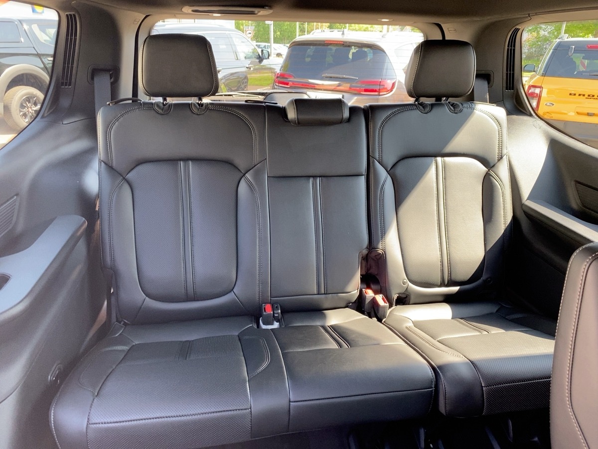 JEEP WAGONEER (14/15)