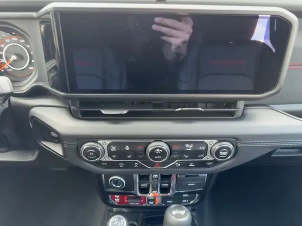 JEEP WRANGLER RUBICON (10/15)