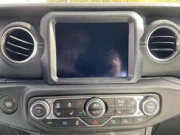 JEEP WRANGLER 4XE SAHARA (9/11)