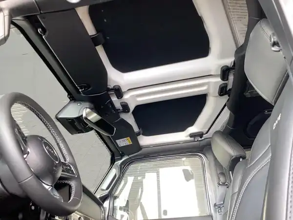 JEEP WRANGLER 4XE SAHARA (14/15)