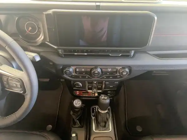 JEEP WRANGLER RUBICON (10/15)