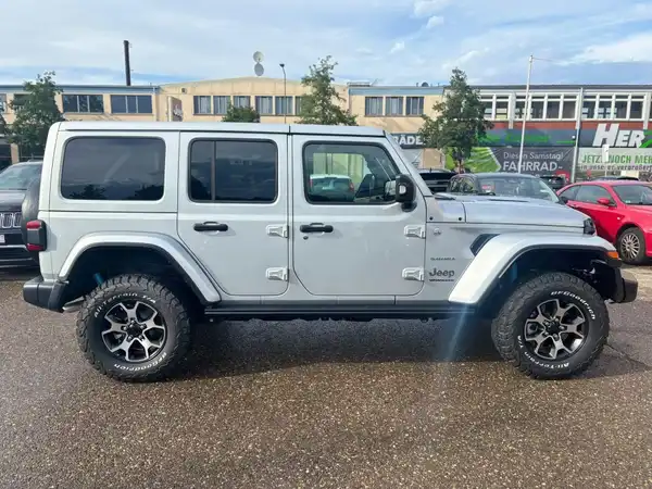 JEEP WRANGLER SAHARA (6/15)