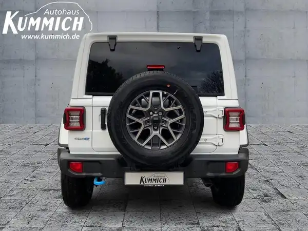 JEEP WRANGLER 4XE SAHARA (5/15)