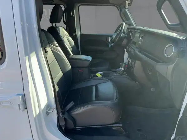 JEEP WRANGLER SAHARA (11/15)
