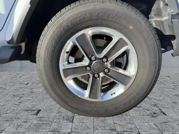 JEEP WRANGLER SAHARA (7/15)