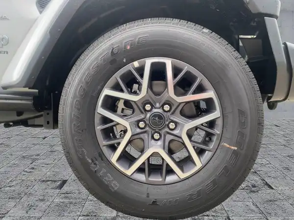 JEEP WRANGLER SAHARA (7/15)