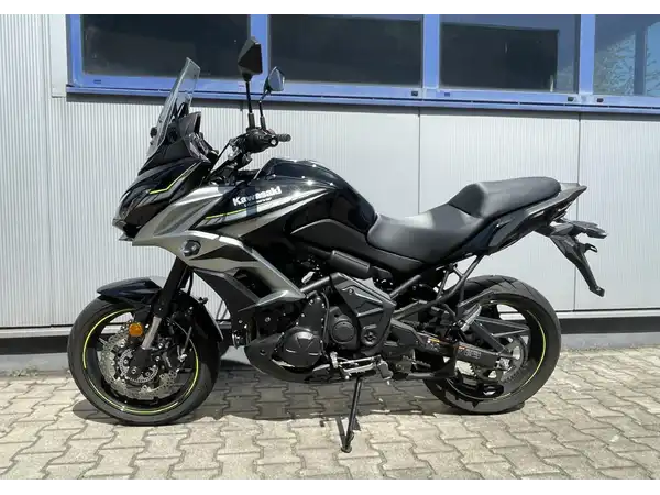 KAWASAKI VERSYS 650 (1/8)