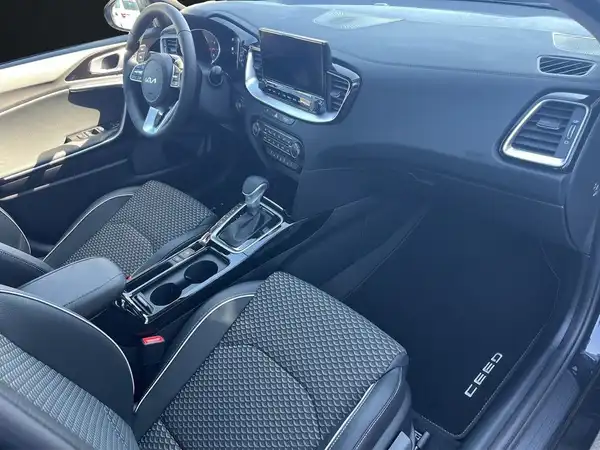 KIA CEED (14/15)