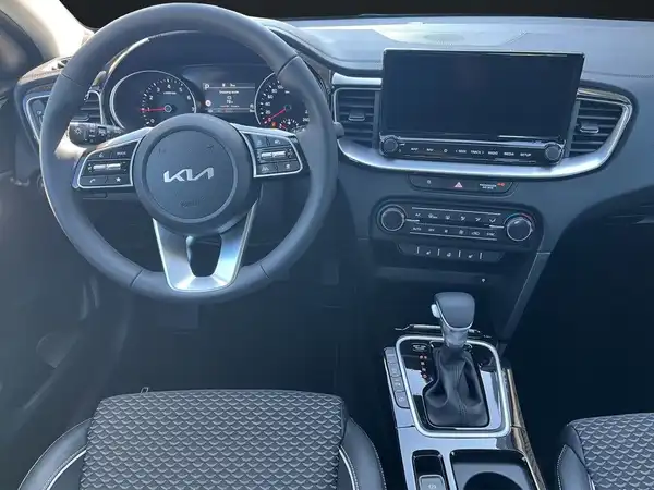 KIA CEED (9/15)