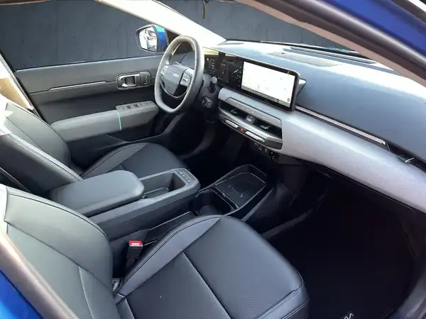 KIA EV4 (14/14)