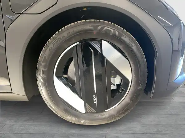 KIA EV4 (7/14)