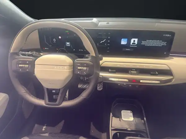 KIA EV4 (10/16)