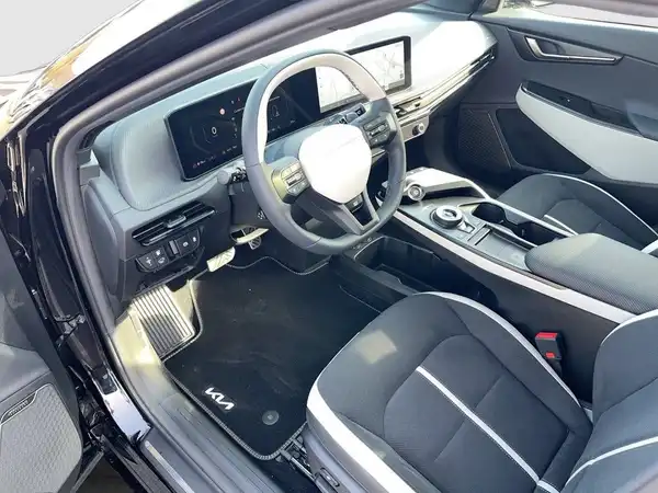 KIA EV6 (10/19)