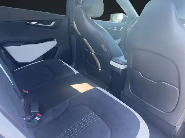KIA EV6 (12/15)