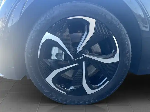 KIA EV6 (7/15)