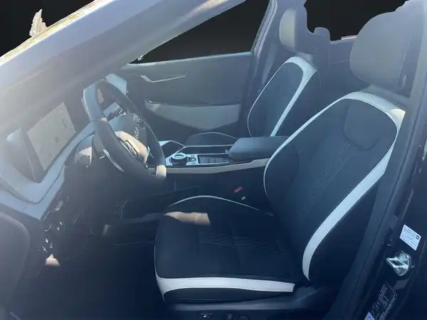 KIA EV6 (8/15)