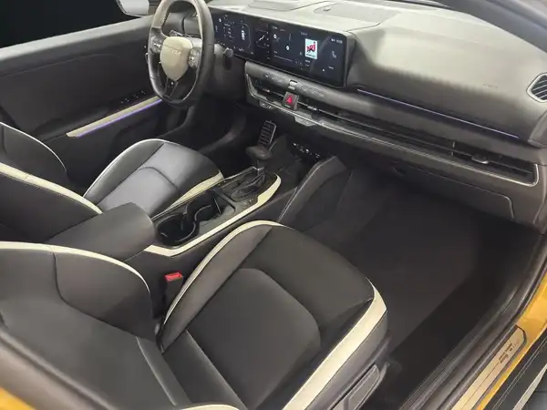 KIA K4 (15/16)