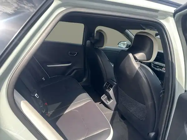 KIA K4 (13/19)