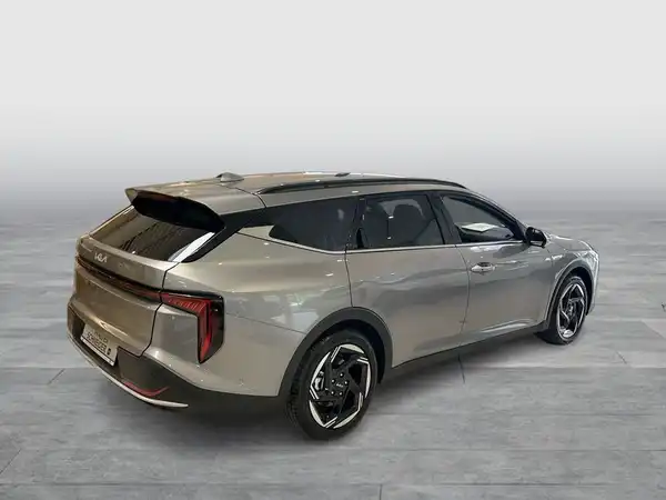 KIA K4 (5/16)