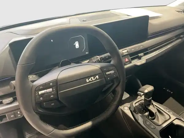 KIA K4 (9/16)