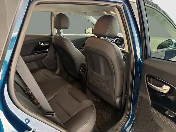 KIA NIRO (16/22)