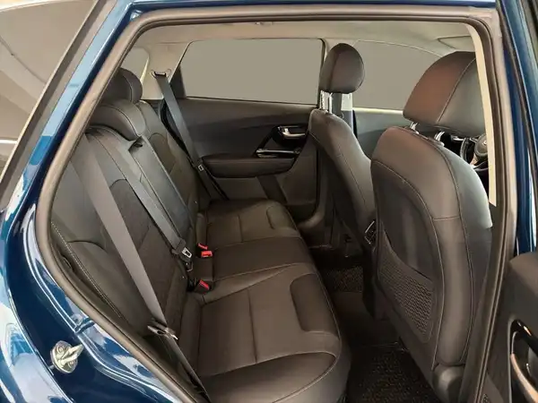 KIA NIRO (17/22)