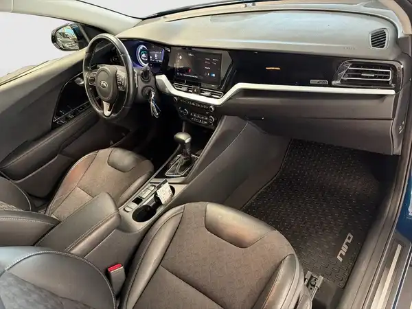 KIA NIRO (18/22)