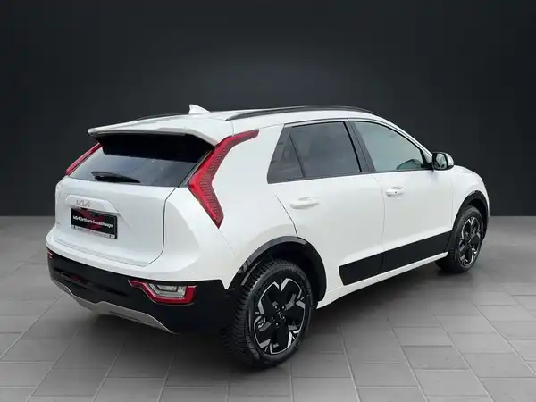 KIA NIRO (4/17)