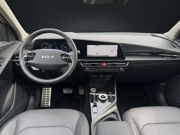 KIA NIRO (10/17)