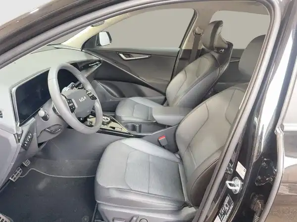 KIA NIRO (9/16)