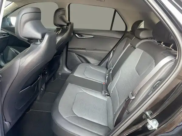 KIA NIRO (10/16)