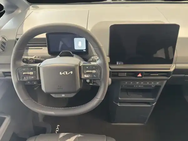 KIA PV5 PASSENGER (10/17)