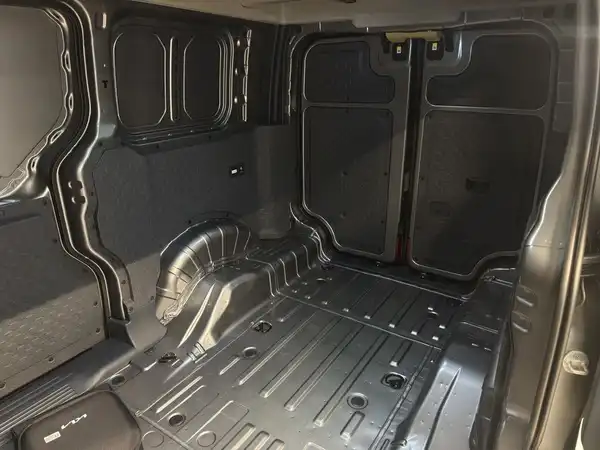 KIA PV5 (12/16)